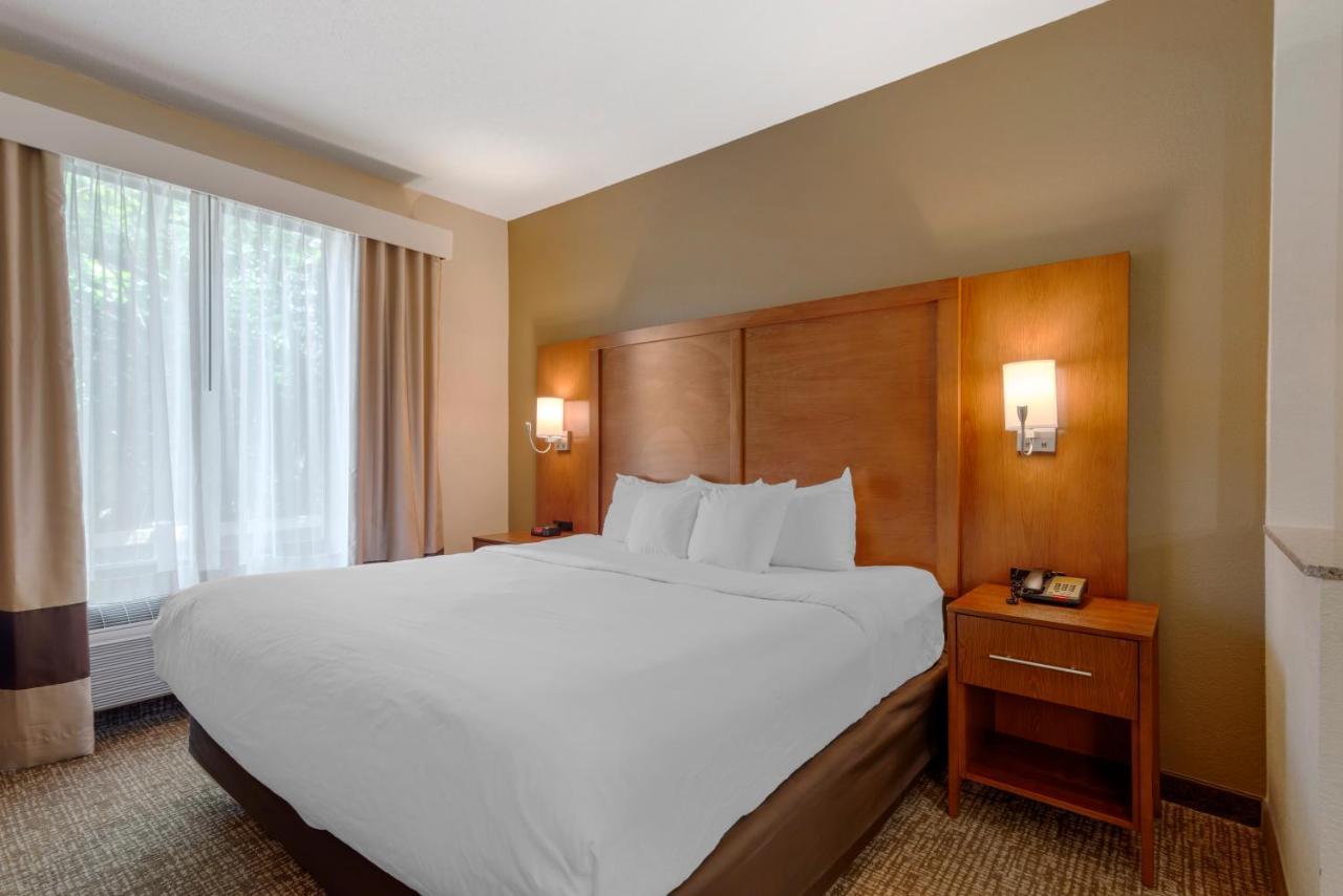 Comfort Suites Columbus State University Area Екстер'єр фото