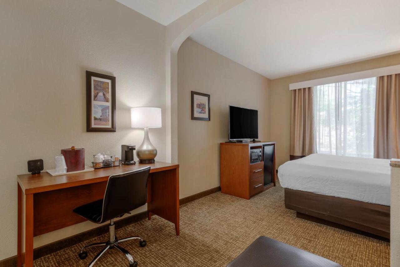 Comfort Suites Columbus State University Area Екстер'єр фото