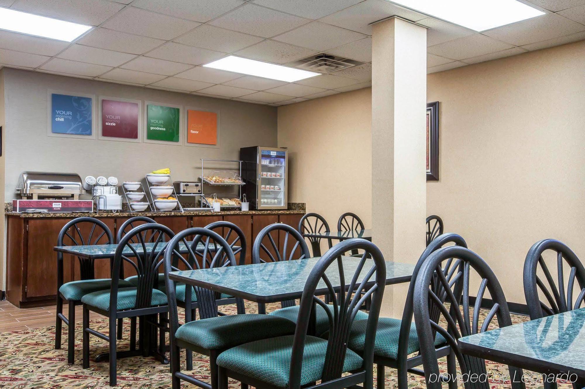 Comfort Suites Columbus State University Area Екстер'єр фото