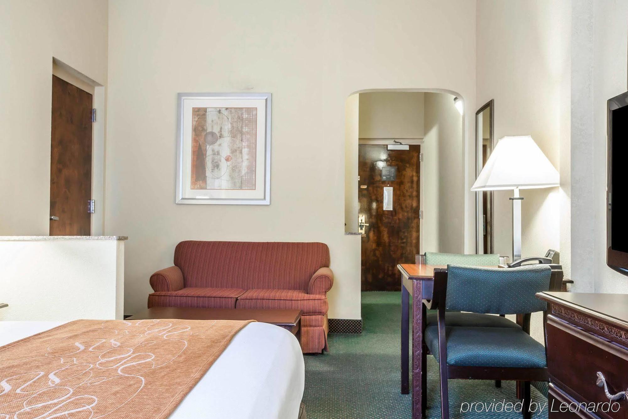 Comfort Suites Columbus State University Area Екстер'єр фото